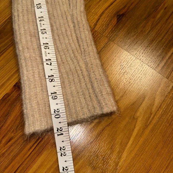 Soft Cashmere Llama Mohair Blend Turtleneck Sweater XS Fuzzy Ribbed Neutral Cozy - Picture 8 of 8